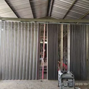 WhatsApp Image 2021 01 26 at 09.34.59 1 300x300 - Jasa Pembuatan Pintu Harmonika