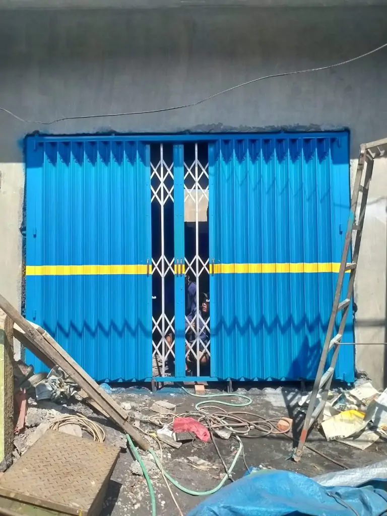 pintu harmonika bondowoso