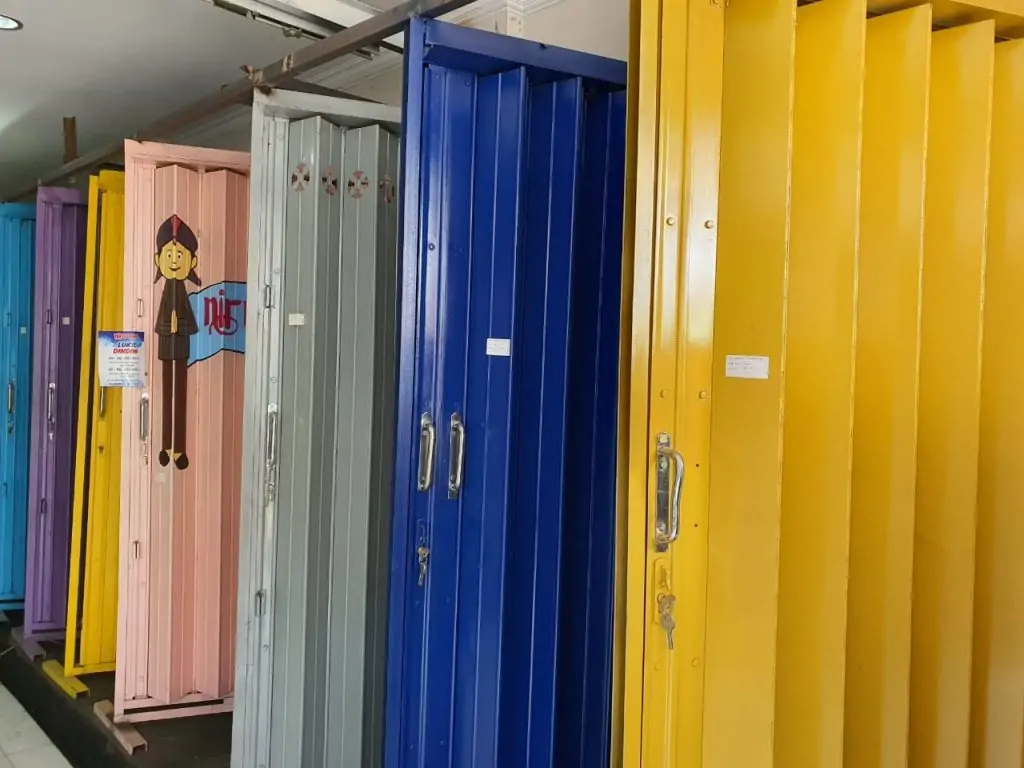 pintu harmonika gresik