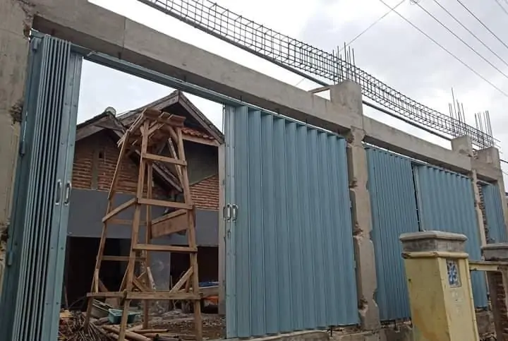 pintu harmonika tuban