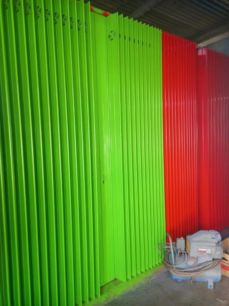 pintu harmonika tulungagung